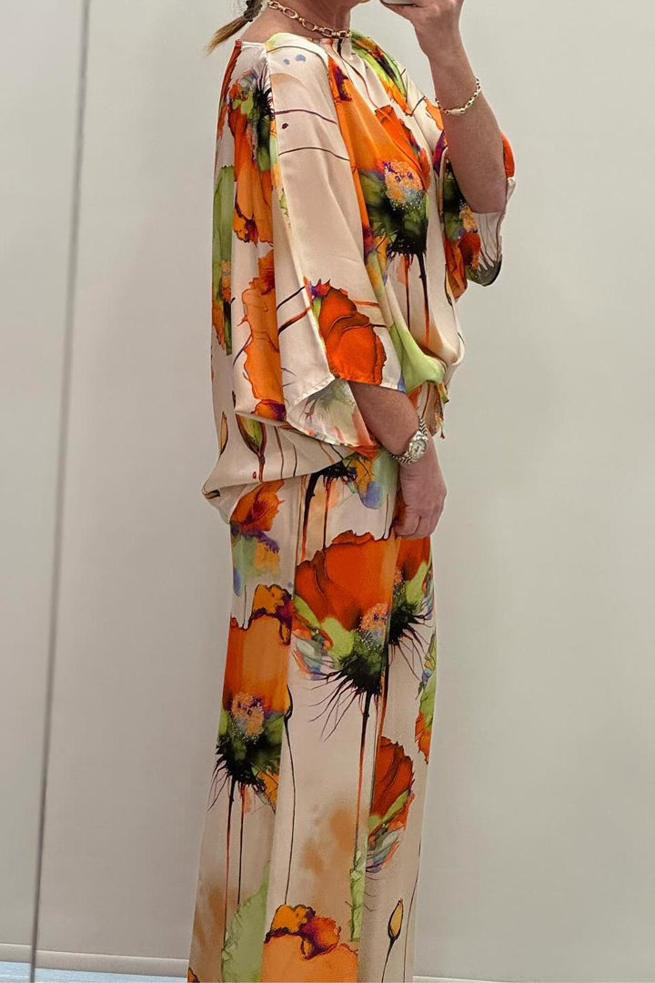 Conjunto feminino Patricia estampado, duas peças. Estilo elegante e casual para moda primavera-verão.