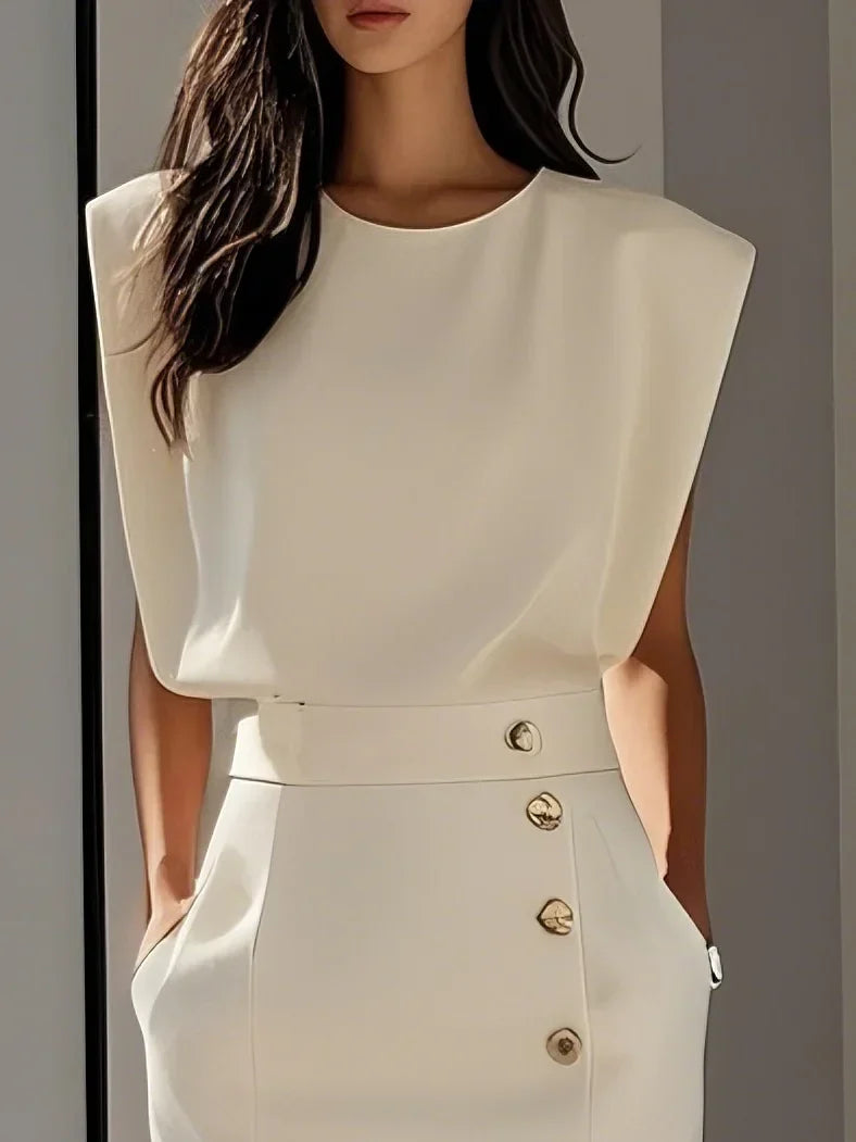 Vestido midi feminino casual, Aina, decote redondo, fenda, estilo e conforto para o verão.