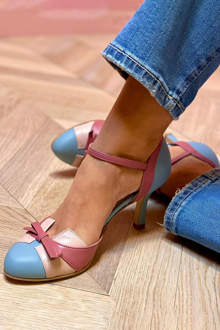 Calçado feminino stiletto, confiança e conforto. Salto alto elegante para mulher, perfeito para eventos especiais.
