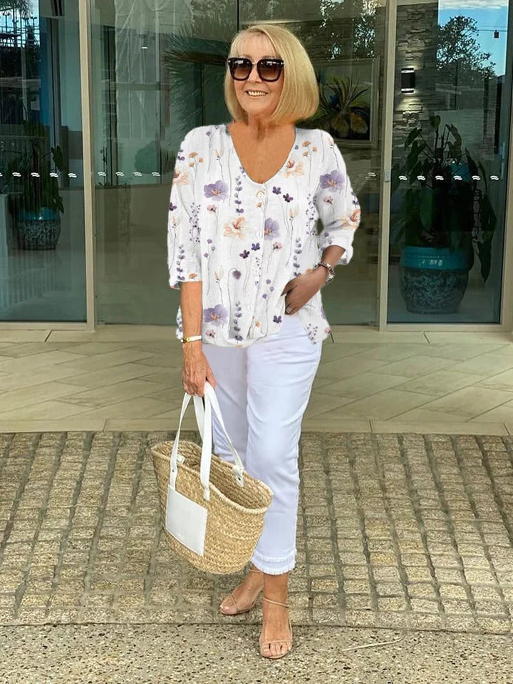 Tendência: blusa feminina estampada floral, um toque de elegância para sua moda casual de verão.