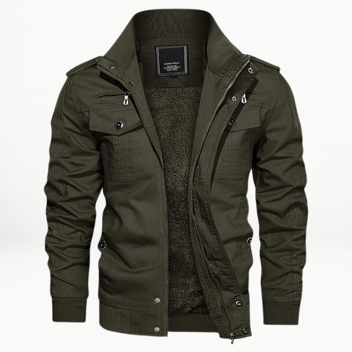Jaqueta masculina aconchegante para inverno, com zíper e gola alta. Ideal para proteção e conforto no frio.