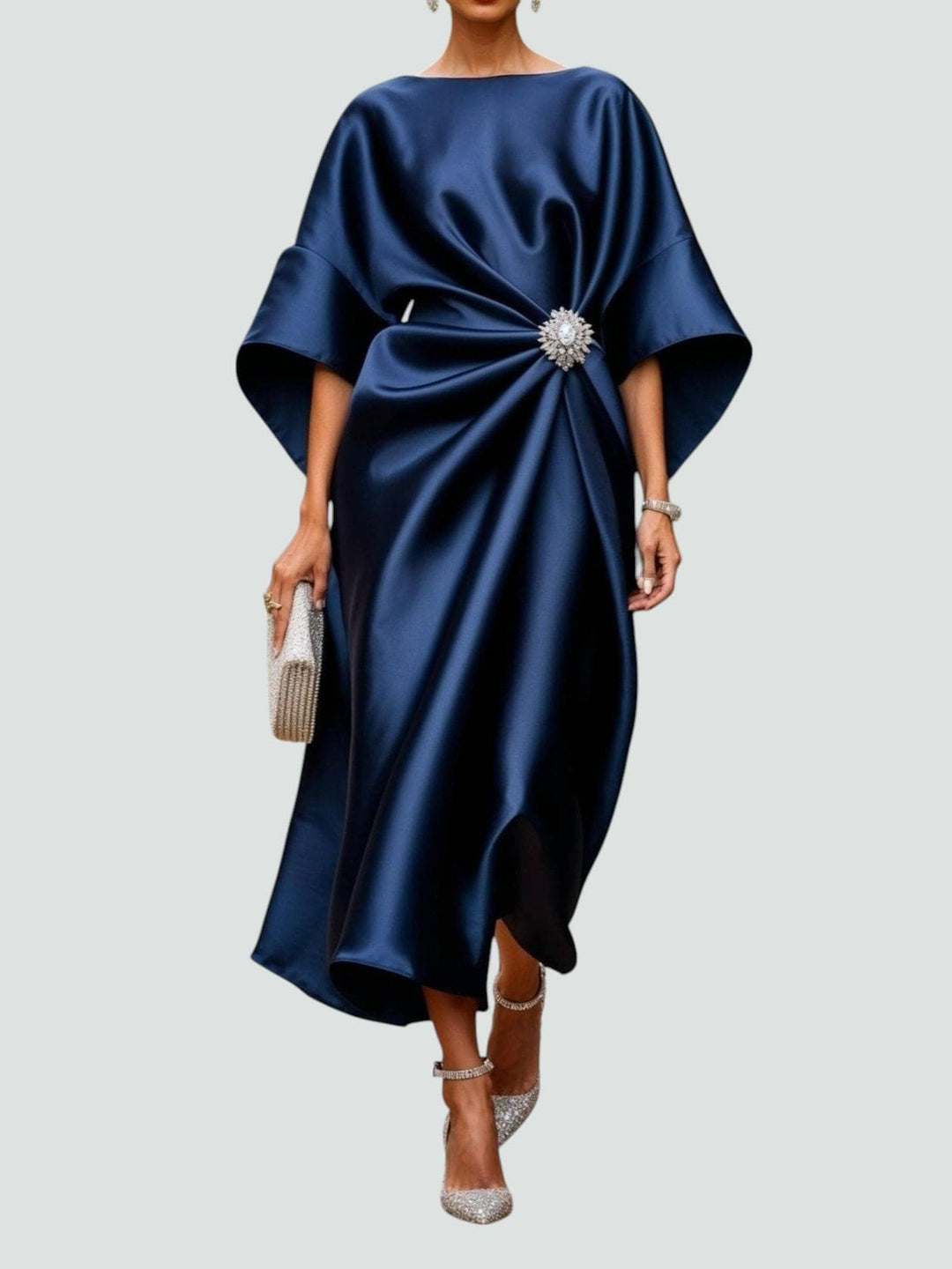 Vestido longo feminino elegante, perfeito para festa, gala ou casamento, com decote canoa e mangas midi. Roupa sofisticada.