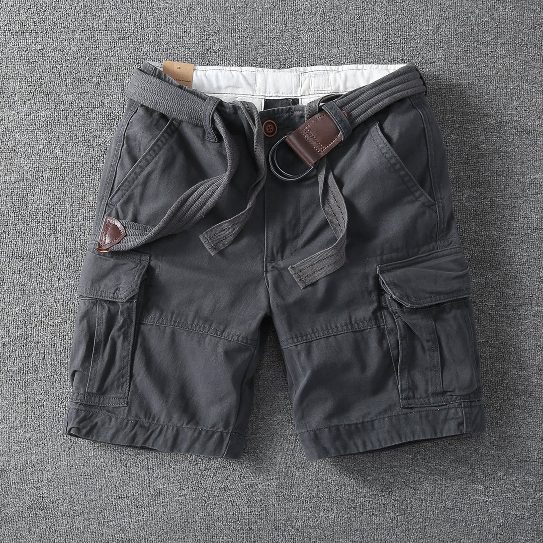 Shorts cargo masculino casual, ideal para o verão. Design moderno com bolsos utilitários, perfeito para moda masculina.