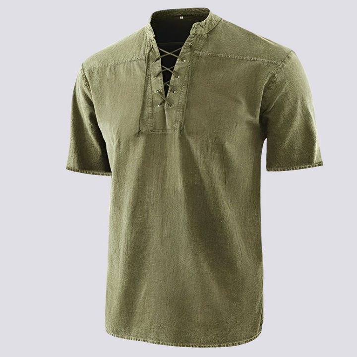 Camisa masculina clássica, perfeita para um look casual e elegante de verão.