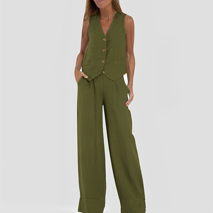 Conjunto feminino moderno sem mangas com calças largas para um look casual e elegante no verão.
