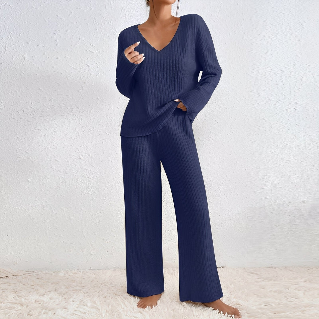 Conjunto feminino casual com duas peças. Conforto e estilo para dias de primavera e outono.