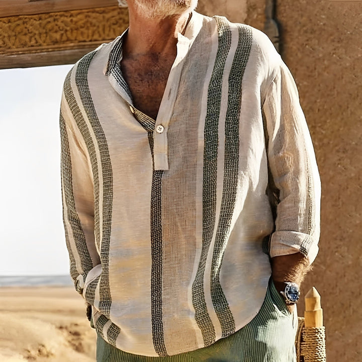 Camisa masculina listrada de caimento solto para verão. Estilo casual e confortável, ideal para o dia a dia.