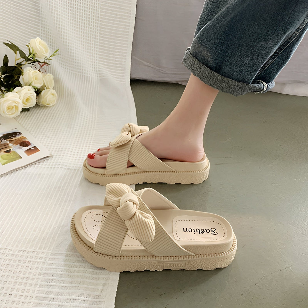Sandálias femininas Sammy de verão, ideais para passeios e conforto. Calçado casual com estilo para moda feminina.