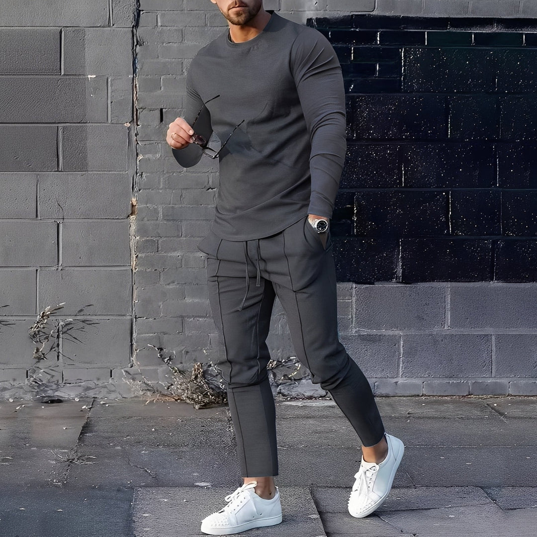 Conjunto masculino de suéter e calça macios. Conforto máximo para o inverno e momentos de lazer em casa.