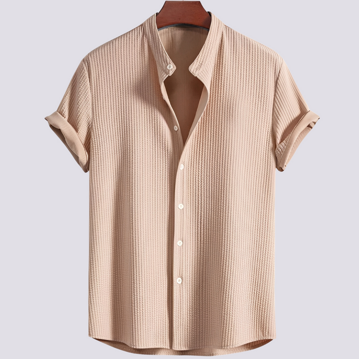 Camisa masculina canelada em tendência para o verão. Modelo folgado, casual e confortável para o dia a dia.