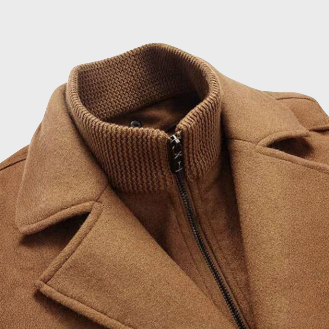 Peacoat masculino em lã, design clássico e elegante para o inverno e outono, essencial para o vestuário formal.