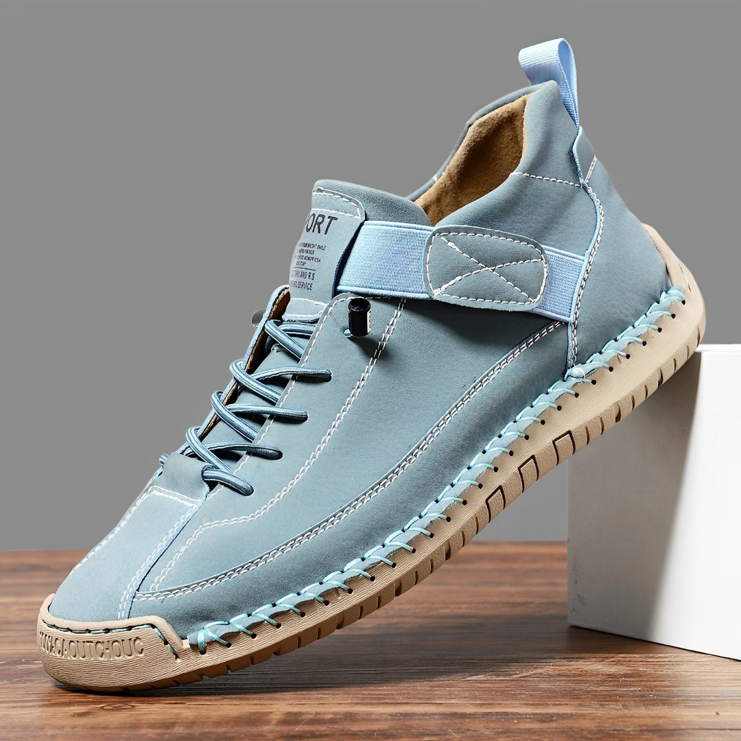 Sapatos femininos com cadarço, design moderno e confortável. Essencial para a moda casual de verão.