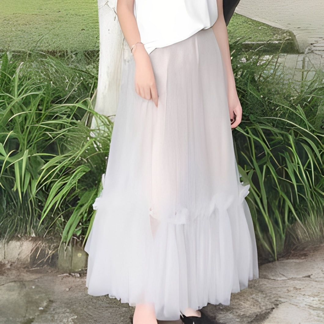 Saia Madeline feminina elegante com babados, perfeita para o verão e looks casuais.