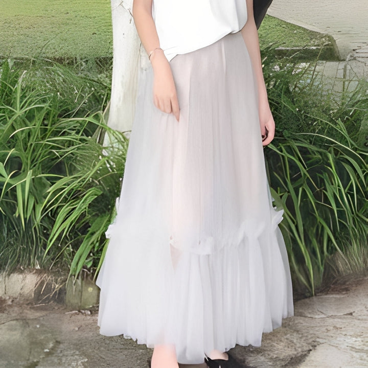 Saia Madeline feminina elegante com babados, perfeita para o verão e looks casuais.
