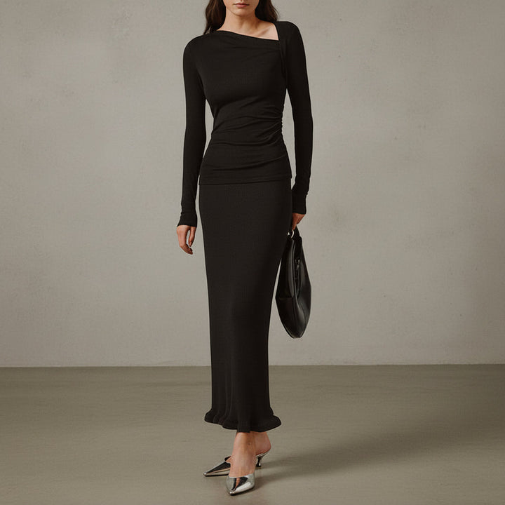 Top feminino canelado com design assimétrico e manga longa. Perfeito para estilo casual e elegante de outono.