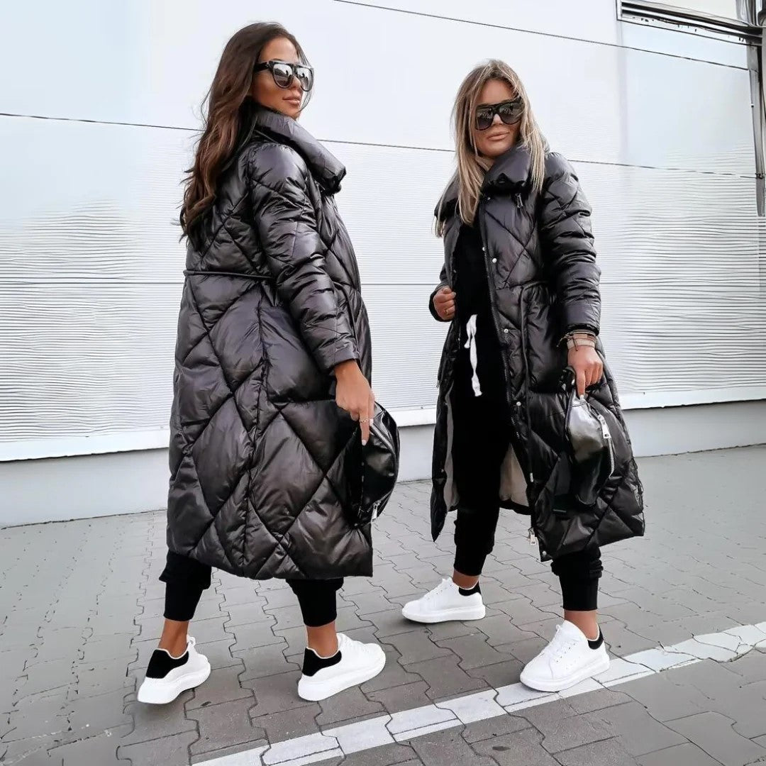 Parka feminina comprida elegante, ideal para o inverno. Agasalho que une moda, conforto e proteção do frio.