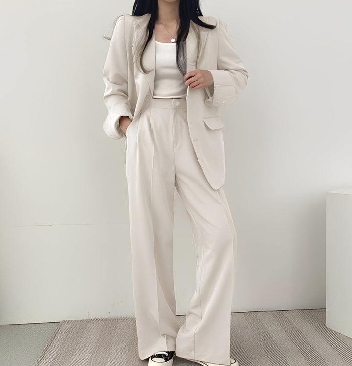Terno feminino solto de verão, ideal p/ escritório ou ocasiões formais. Conforto e estilo elegante.