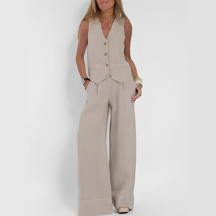 Roupa feminina: conjunto elegante sem mangas e calças largas. Perfeito para o verão e momentos de lazer.
