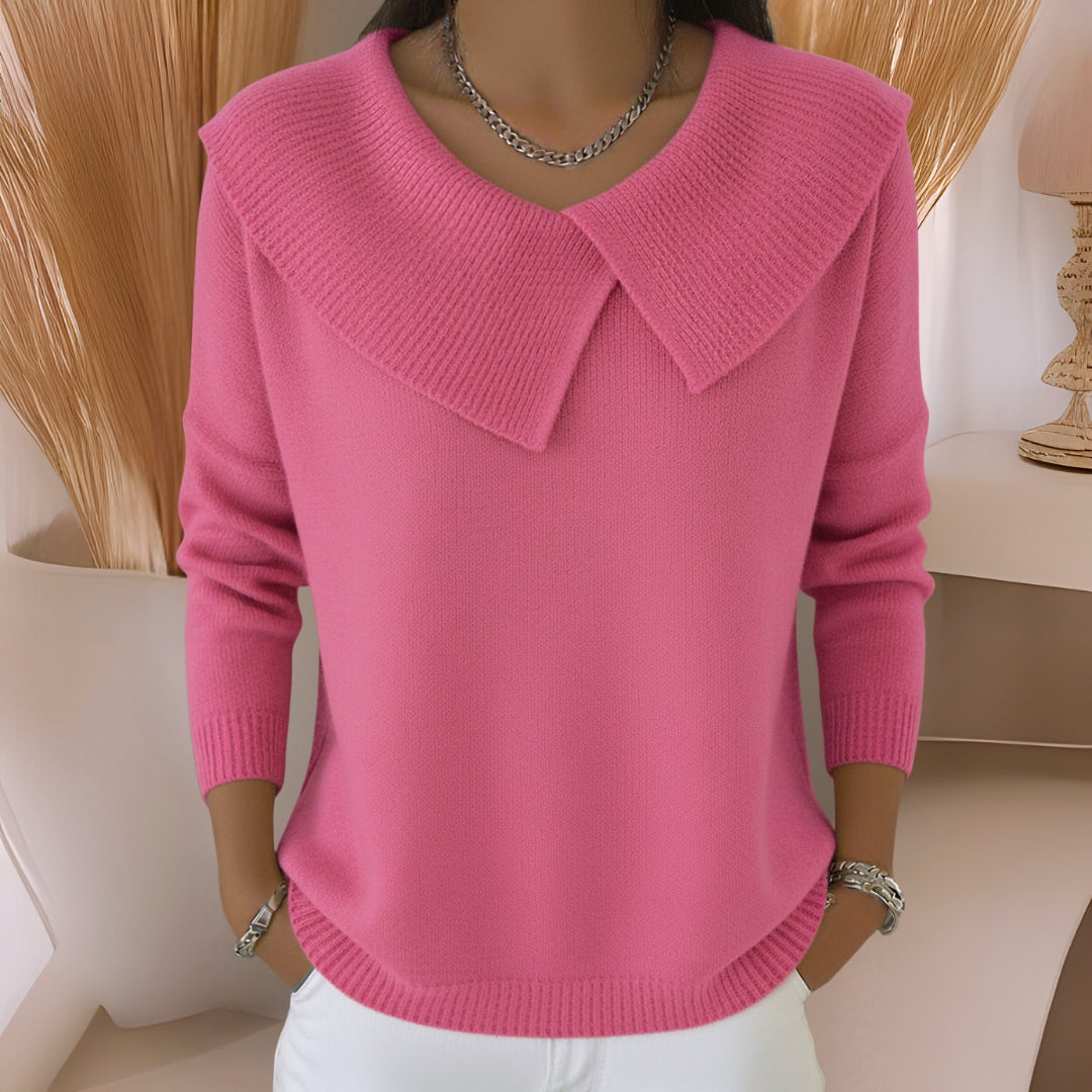 Pullover de mulher em malha suave e confortável, com gola, perfeito para os dias frios de inverno. Vestuário.
