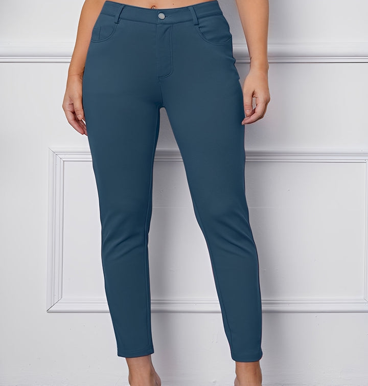 Calça casual feminina azul, tecido elástico e suave. Proporciona conforto e estilo para o dia a dia.