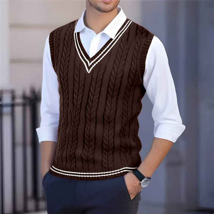 Colete masculino Bobbie decote V, exibindo design e qualidade para a moda masculina de verão casual.