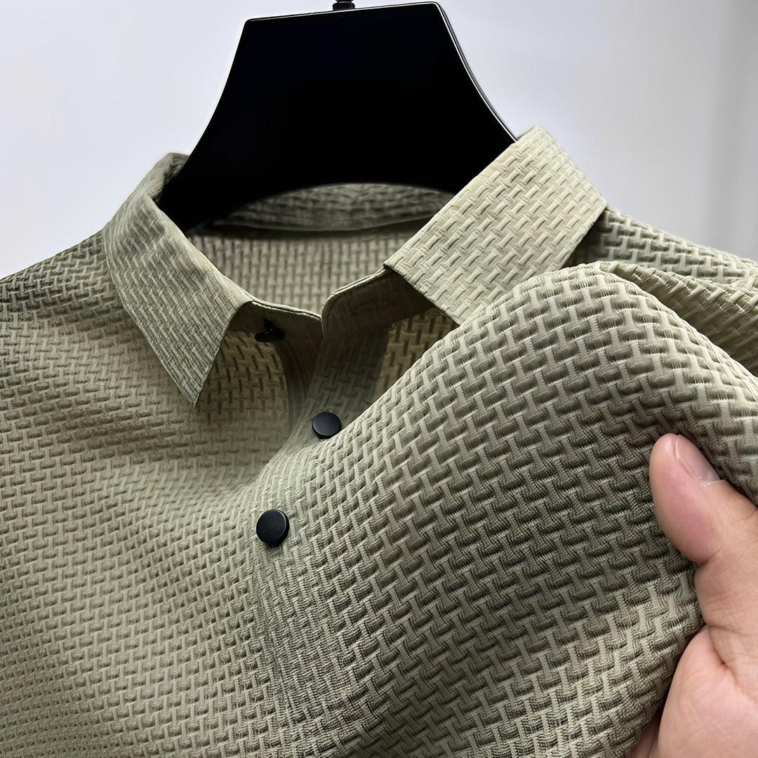 Polo masculina confortável de manga curta, roupa casual ideal para o dia a dia e verão.