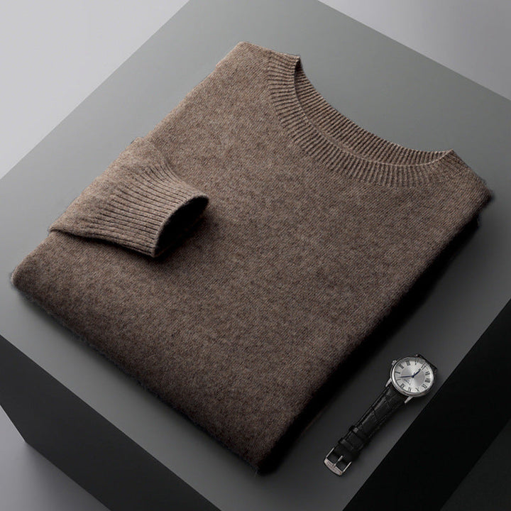 Suéter masculino Oscar em destaque, pulôver casual que une conforto e moda para o inverno.
