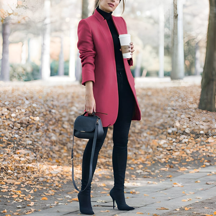 Moda feminina: Blazer Jazmin versátil e chique, perfeito para look casual ou profissional no inverno.