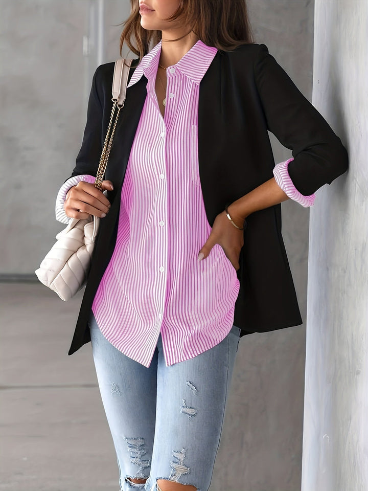 Camiseta feminina casual listrada de manga longa. Estilo atemporal, perfeita para moda primavera-verão.