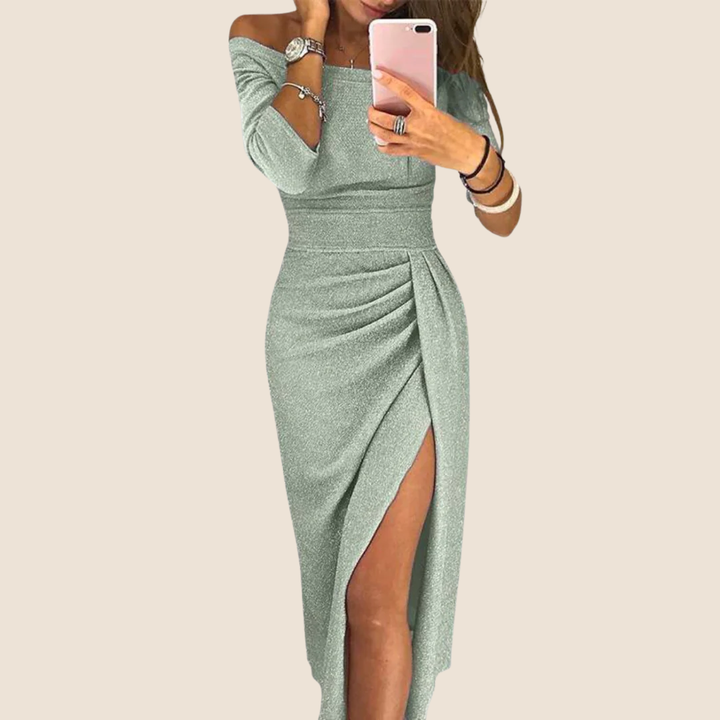 Vestido maxi halter feminino elegante e fluido. Perfeito para festas ou uso casual no verão.