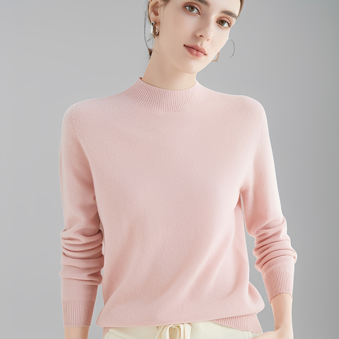 Camisola feminina em tricot macio. Pullover elegante e aconchegante para moda inverno.