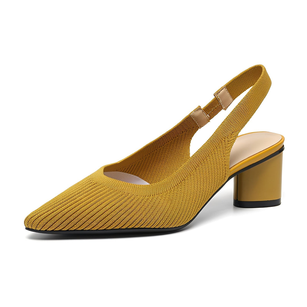 Calçado feminino slingback de salto alto, ideal para festas e eventos casual chic.