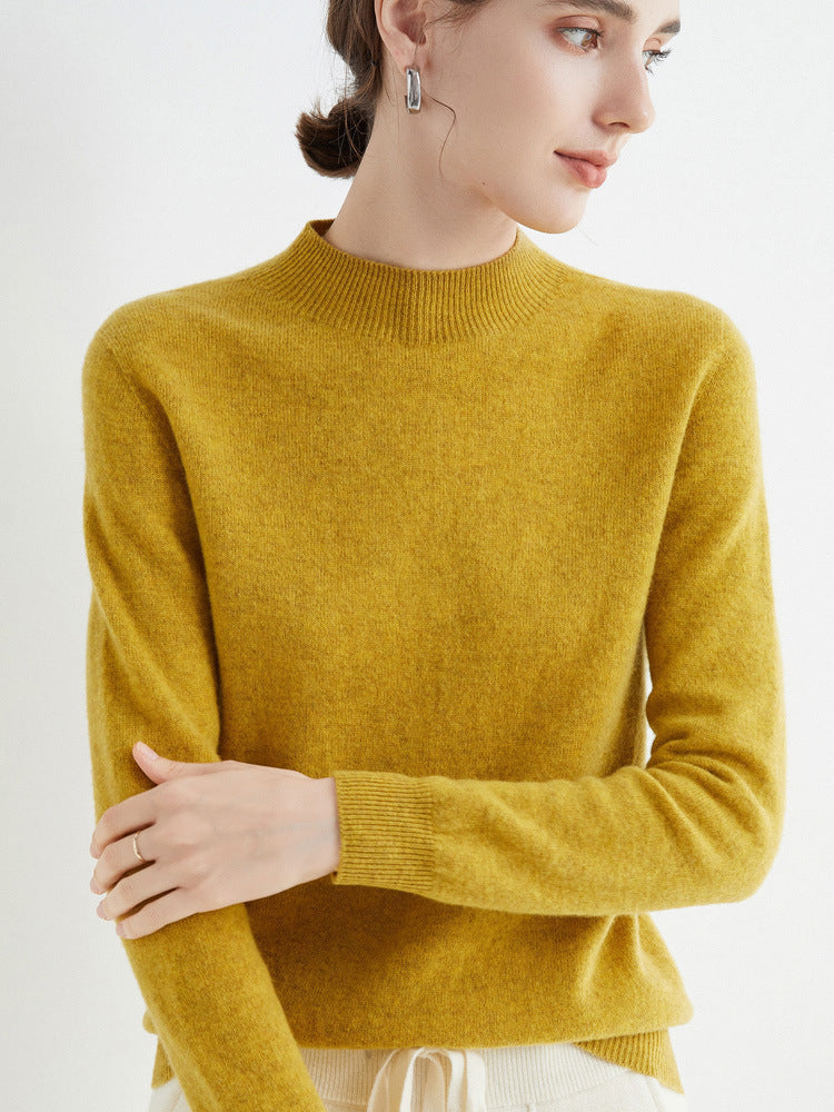 Suéter feminino confortável Hollie, com toque suave, essencial na moda outono/inverno.