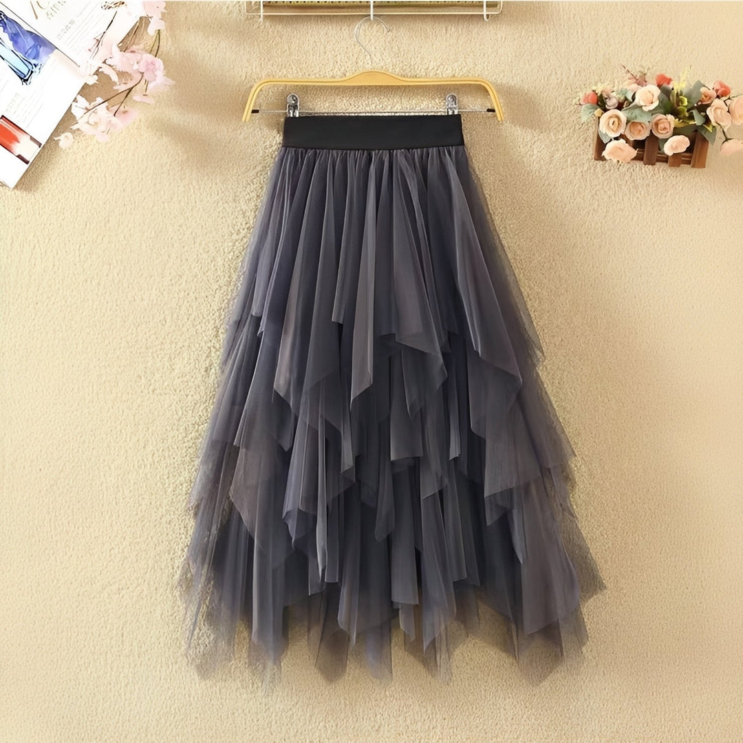 Saia feminina elegante para moda verão, com corte assimétrico e conforto.