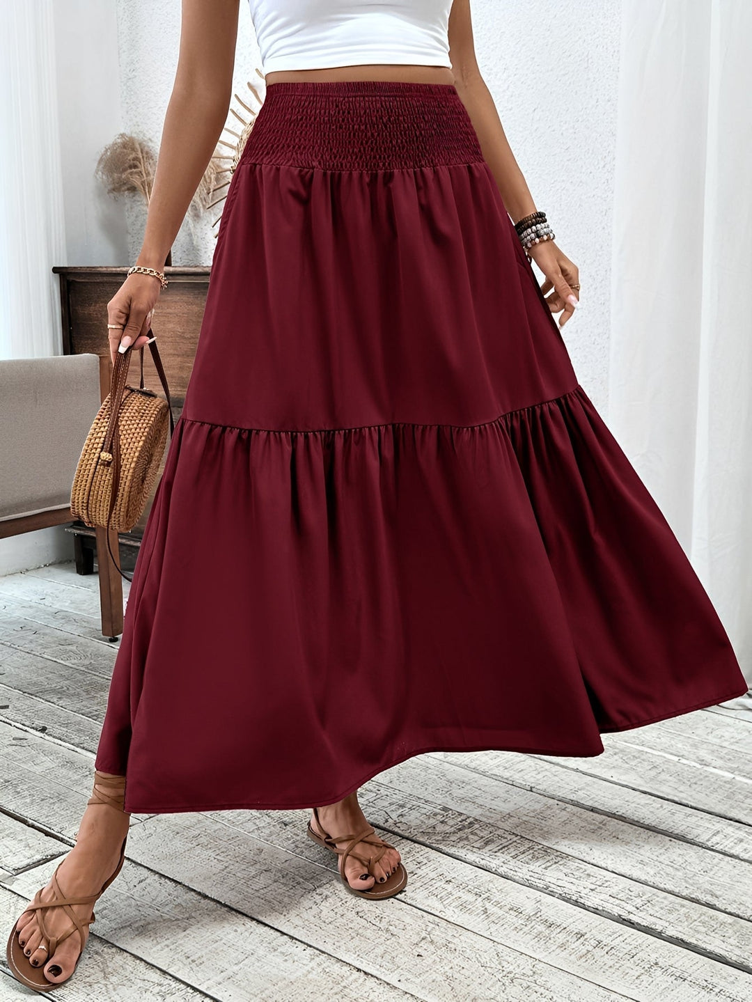 Saia feminina floral com estampa vibrante, aposta certa para o verão e moda casual.