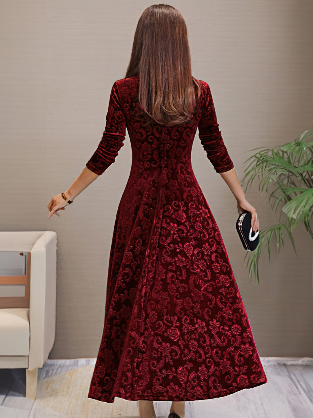 Vestido feminino elegante, decote V, mangas longas, ideal para festa e ocasiões especiais.