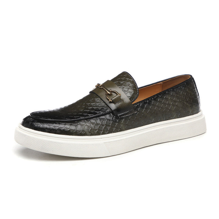Par de sapatos masculinos sociais marrons, com acabamento premium. Conforto e elegância para o homem moderno.