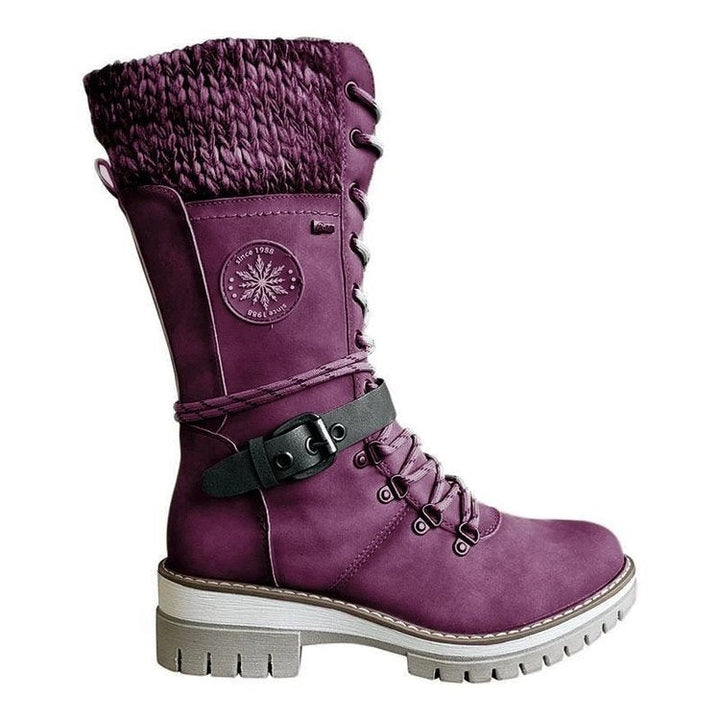 Bota cano alto feminina, impermeável, com cadarço, essencial para inverno e resistente à água.