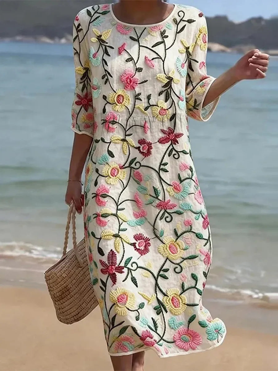 Vestido vintage bordado Dianalisboa, feminino, florido e elegante para dias de verão.