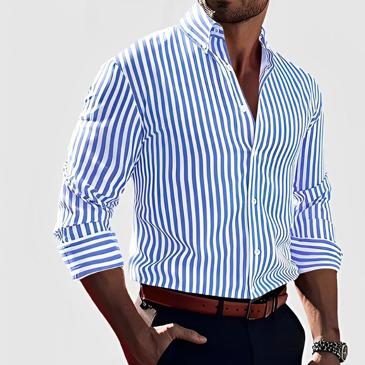Camisa masculina casual listrada de manga longa para o dia a dia. Estilo versátil e confortável de primavera verão.