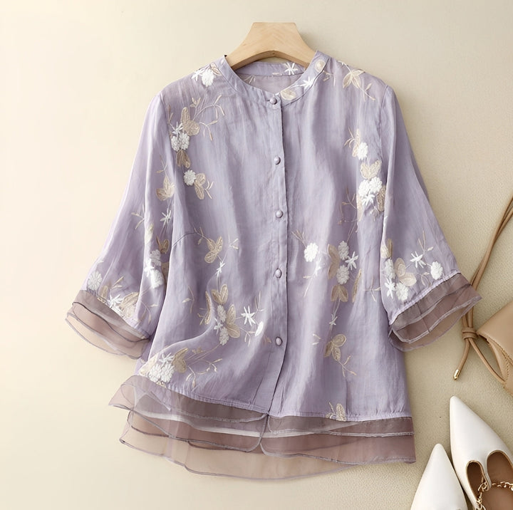 Blusa feminina bordada com flores, perfeita para moda casual de verão e primavera. Conforto e elegância para você.