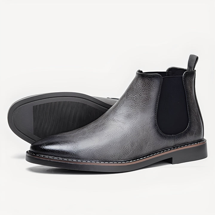 Detalhe das botas Chelsea masculinas Clifton: acabamento premium, estilo intemporal e elegância.