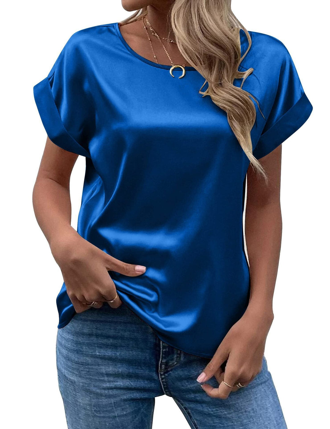 Top feminino descontraído de manga curta, peça essencial para moda primavera e verão.