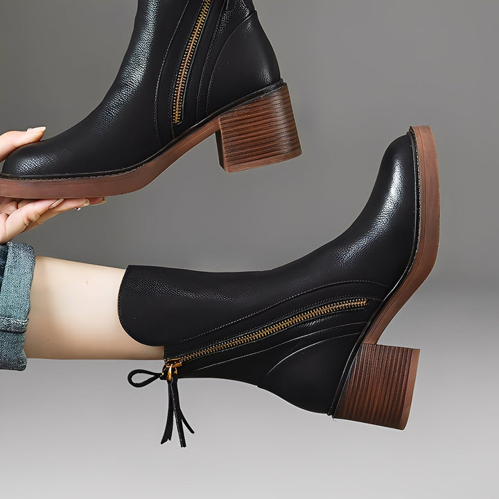 Botas femininas pretas clássicas, versáteis para o dia a dia, estilo casual e elegância no outono inverno.