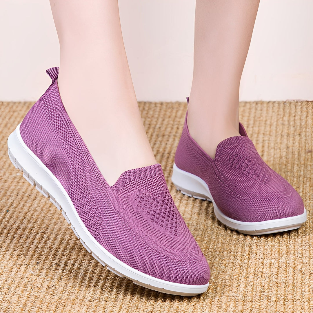 Sapatos femininos de verão respiráveis, leves e confortáveis para caminhadas diárias e estilo casual.