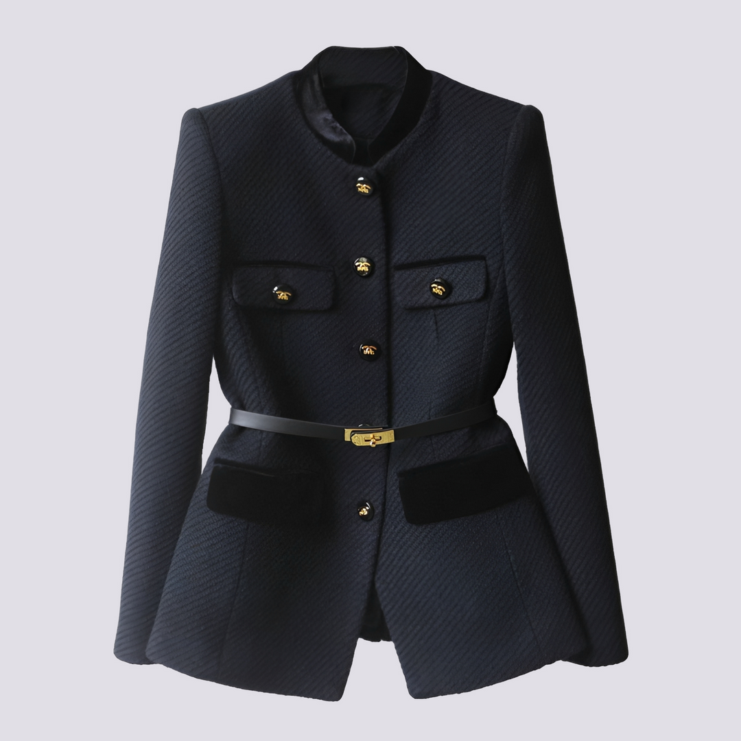Jaqueta feminina formal slim, estilo blazer, para moda executiva. Design elegante e versátil, perfeita para o trabalho.