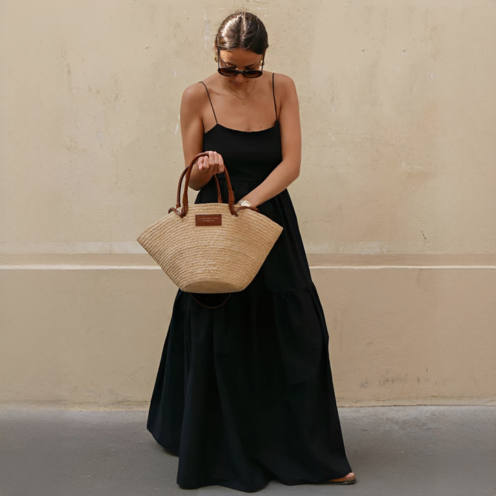 Vestido longo feminino elegante, perfeito para festas e noites chiques. Moda verão sem costas.