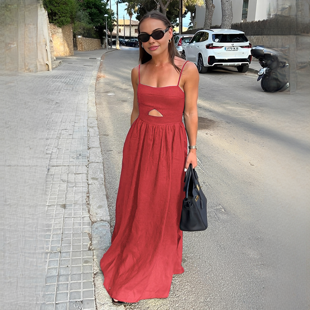 Vestido feminino longo sem mangas para verão, estilo elegante e casual, com detalhes de recorte.