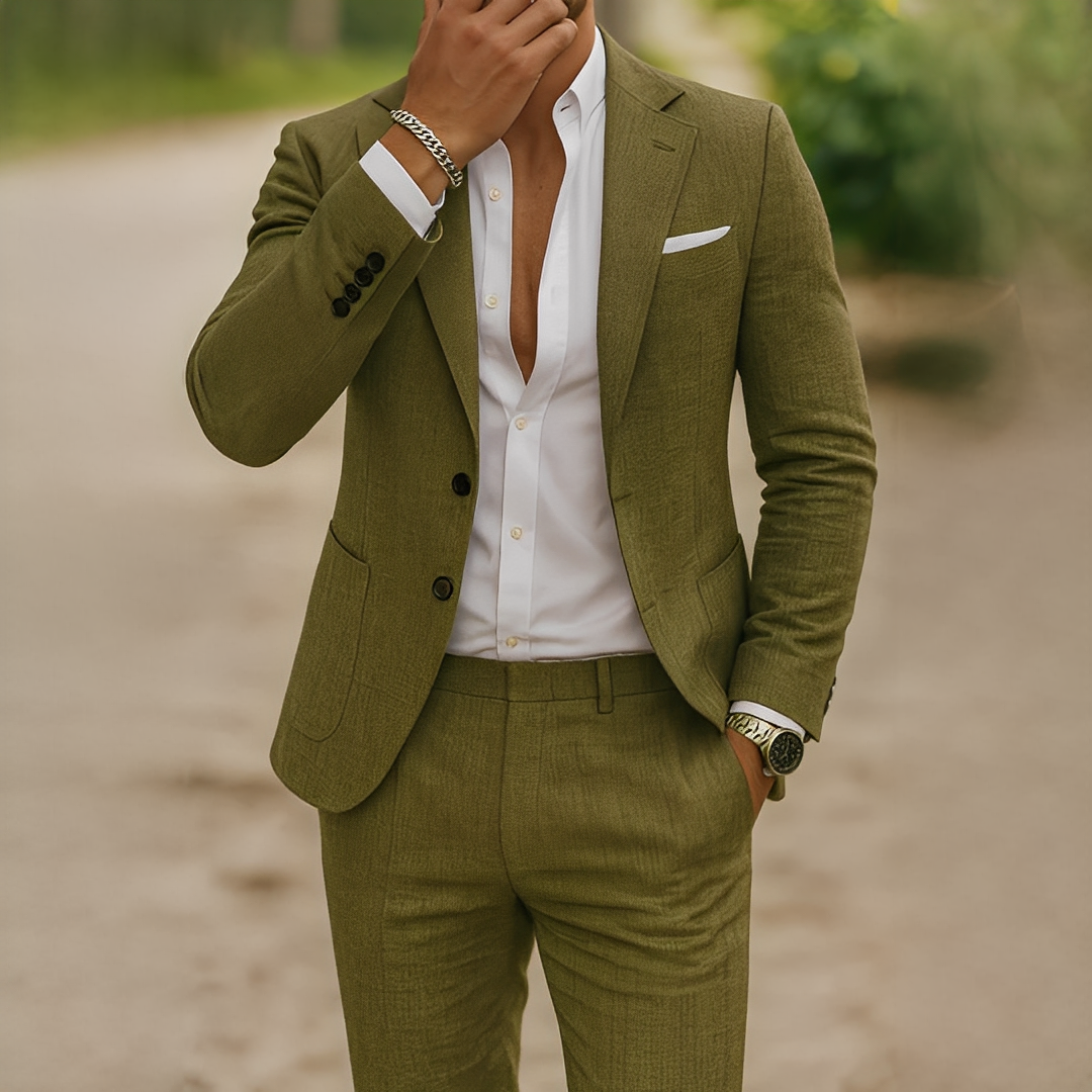 Conjunto masculino azul, corte slim, para um visual elegante e profissional. Perfeito para eventos formais.