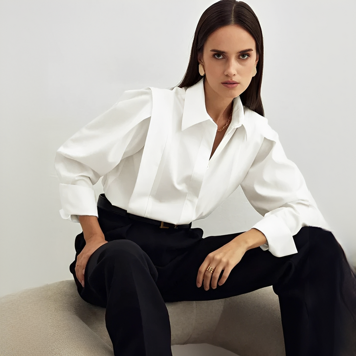 Camisa feminina oversized elegante para conforto diário e estilo casual moderno.